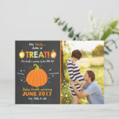 Halloween zwangerschapsaankondiging Trick or treat Aankondiging (Staand voorkant)