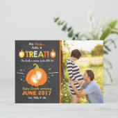 Halloween zwangerschapsaankondiging Trick or treat Aankondiging (Staand voorkant)