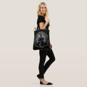 Halloween zwart spookhuis tote bag (Op model)