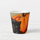 Halloween zwarte kat en pompoenen Latte Mok (Voorkant)