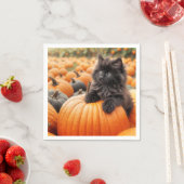 Halloween zwarte kitten op een pompoen servet (Insitu)