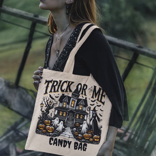 Halloweenavond: heksen en pompoenen tote bag
