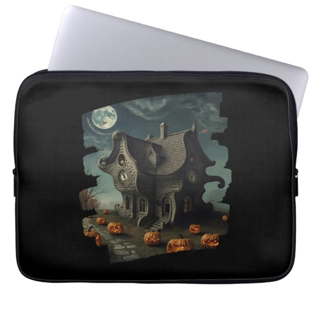 Halloweenhuis met pompoenen en volle maan laptop sleeve (Voorkant)
