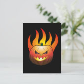 Halloweenpompoen in brand briefkaart (Staand voorkant)