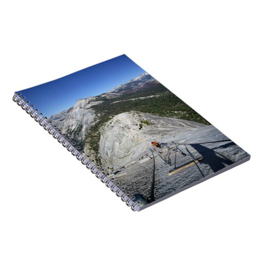 Halve dome die van de Kabels kijkt - Yosemite Notitieboek (Rechterzijde)