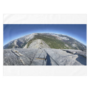 Halve dome die van de Kabels kijkt - Yosemite Tafelkleed