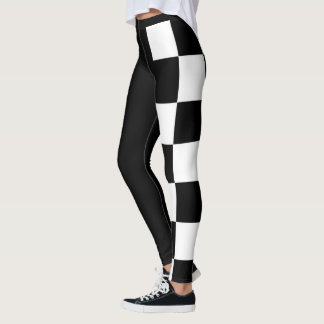 Halve en halve zwarte en witte chequker leggings
