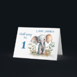 Halve verjaardag voor Schattigee Waterverf olifant Kaart<br><div class="desc">Maak zijn halve verjaardag nog specialer met deze gepersonaliseerde souvenir met zijn naam op de voorkant! Een lieve waterverf olifant staat vredig tussen zacht groen en kleine blauwe bloesems, tegen een witte achtergrond voor een frisse, moderne look. Het zachte kleurenpalet en de zachte expressie van de olifant dragen bij aan...</div>