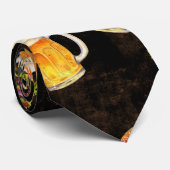 Hamburger bier in het donker stropdas (Opgerold)