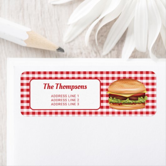Hamburger op rode gingham met aangepaste tekst etiket (Insitu)