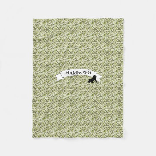 HAMbWG - Fleece Blanket - Green Camouflage Deken (Voorkant)