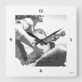 HAMbWG Vrouw Guitarist Theme Wall Clock Vierkante Klok (Voorkant)