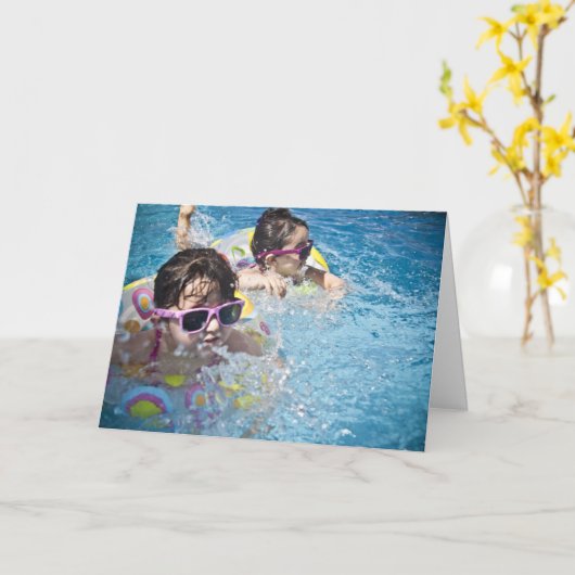 HAMbWG - Wenskaart - Jonge meisjes op de vloer Kaart (Gele Bloem)