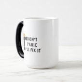 Hammer - Don't Panic I'll Fix It Mug Magische Mok (Voorkant links)