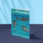 Hammerhead Shark Birthday Funny Kaart<br><div class="desc">Dit ontwerp kan op het gebied worden gepersonaliseerd dat door de foto en/of tekst te veranderen wordt verstrekt. Of het kan worden aangepast door te klikken deze Sjabloon personaliseert en dan de klik te kiezen om verdere optie aan te passen en de kleur van de achtergrond te schrappen of te...</div>
