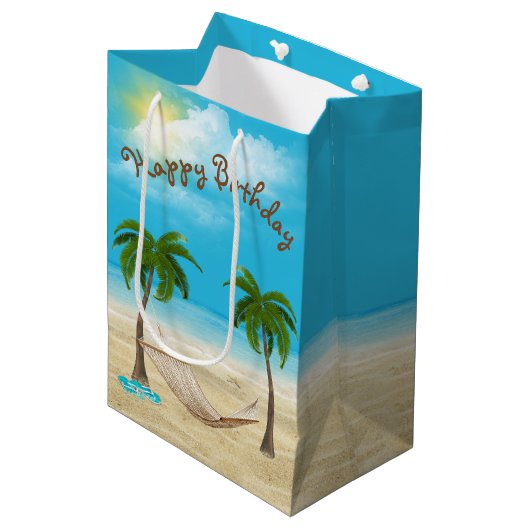 Hammock op Beach Birthday Medium Cadeauzakje (Voorkant Gekanteld)