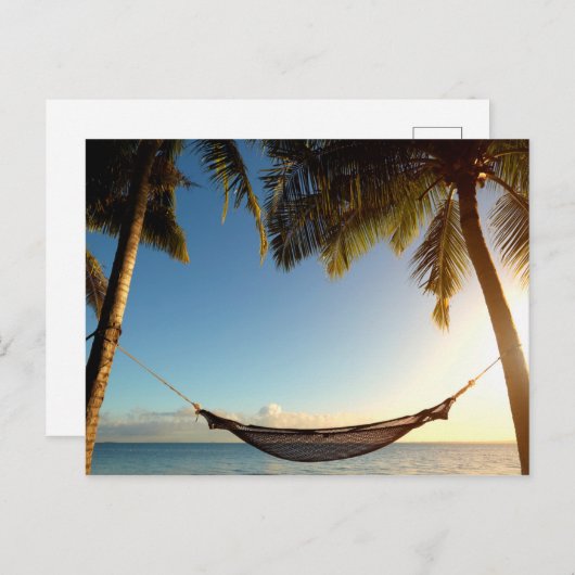 Hammock Tussen palmbomen op tropisch strand Briefkaart (Voorkant / Achterkant)
