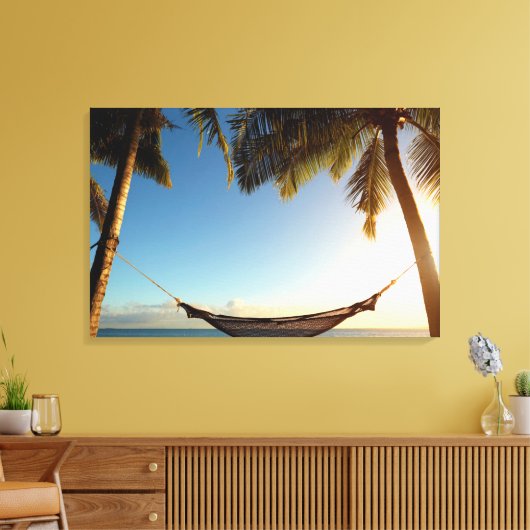 Hammock Tussen palmbomen op tropisch strand Canvas Afdruk (Insitu (Woonkamer))