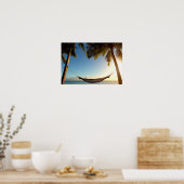 Hammock Tussen palmbomen op tropisch strand Poster (Keuken)