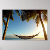 Hammock Tussen palmbomen op tropisch strand Poster (Voorkant)
