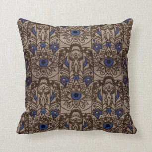 Hamsa Hand, gepyrografeerd, met kleur op hout Kussen