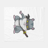 Hamster als Ninja bij de vechtkunst met zwaard Fleece Deken (Voorkant (Horizontaal))