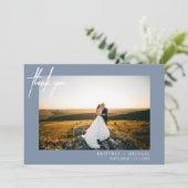 Hand-beletterde moderne foto dank u Dusty Blue Bedankkaart (Staand voorkant)