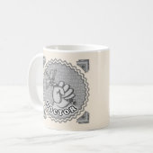 Hand die caduceus dokter vasthoudt koffiemok (Voorkant links)