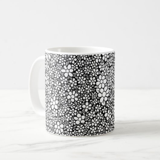 Hand Drawn Black and White Flower Pattern Koffiemok (Voorkant links)