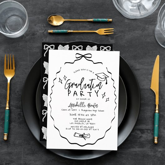 Hand-drawn Black Bow Cap Diploma Graduation Party Kaart