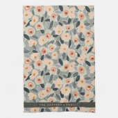 Hand-Drawn Bold Inky Floral Pattern- Sunlit Meadow Theedoek (Verticaal)