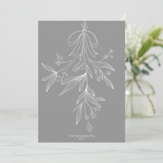 Hand Drawn Mistletoe & Bow Christmas Dusty Gray Feestdagenkaart (Staand voorkant)