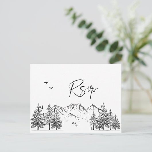 Hand Drawn Mountains Forest Wedding RSVP Briefkaart (Staand voorkant)