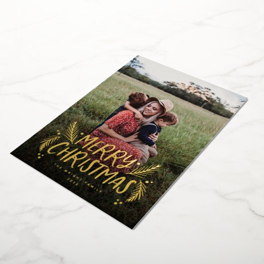 Hand Drawn Pine Berries Folie Feestdagenkaart (Gedraaid)