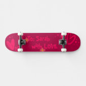 Hand-Drawn Pink Hearts & Floral Romantic Persoonlijk Skateboard (Horizontaal)