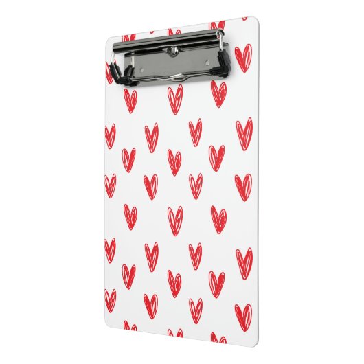 Hand Drawn Red Hearts Pattern – Minimal Valentine Mini Klembord (Angled2)