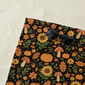 Hand Drawn Rustic Fall Pattern Beach Towel Strandlaken (In situ)