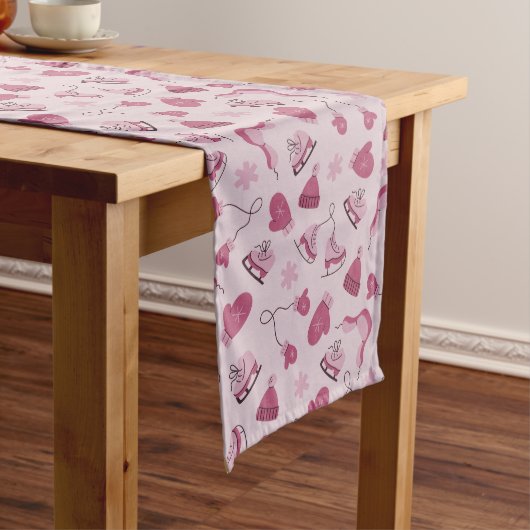 Hand Drawn Winter Pattern Pink Table Runner Medium Tafelloper (Voorbeeld)