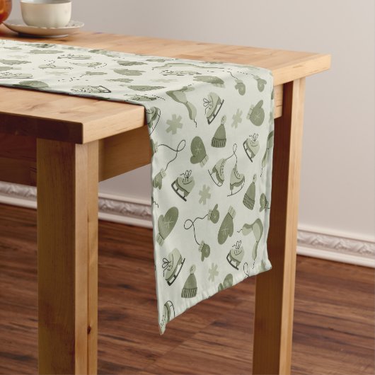 Hand Drawn Winter Print Olive Table Runner Medium Tafelloper (Voorbeeld)