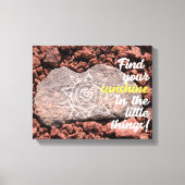 Hand Etched Sun Petroglyph on Lava Rock Canvas Afdruk (Voorkant)