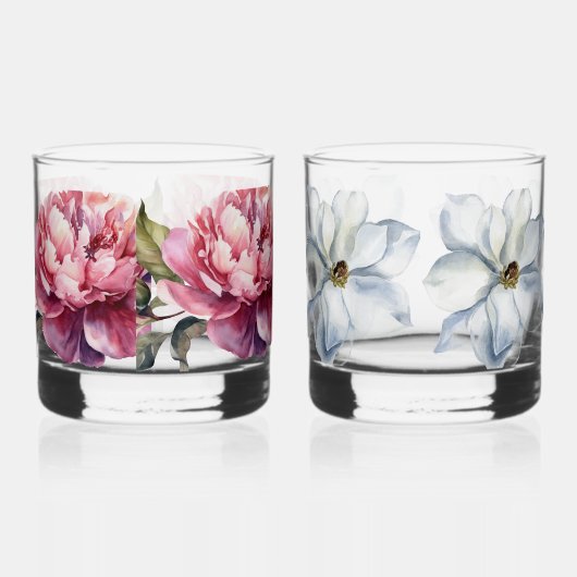 Hand geïllustreerd twee verschillende ontwerpen whisky glas (Voorkant)