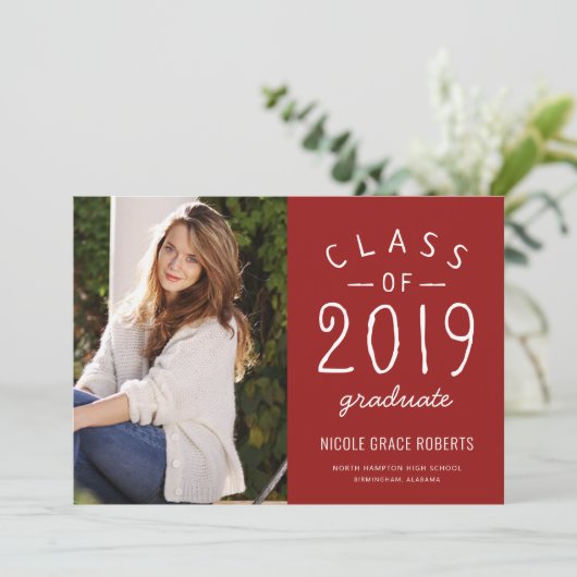 Hand geletterd Afstuderen Fotoaankondiging rood Aankondiging (Staand voorkant)