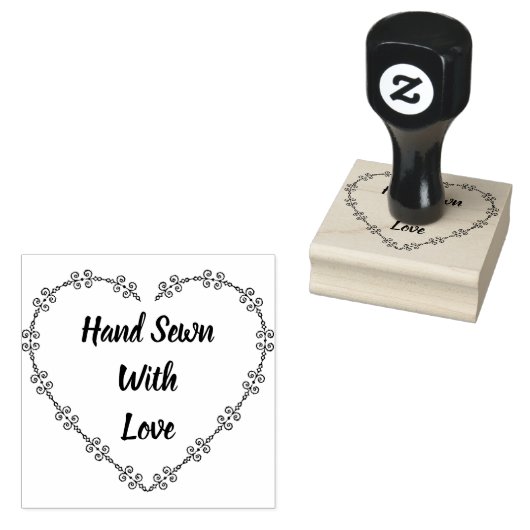 Hand genaaid met liefdesstempel rubberstempel (Gestempeld)