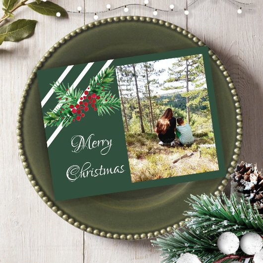 Hand geschilderd Waterverf dennenkrans en rode bes Feestdagenkaart