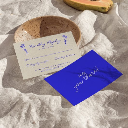 Hand geschreven getekende blauwe retro gewaagde br RSVP kaartje