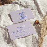Hand geschreven kleurrijke retro funky bruiloft de RSVP kaartje<br><div class="desc">Een eenvoudige en elegante kalligrafie roze en blauwe retro bruiloft rsvp kaart. Dat heeft een  bleke paarse achtergrond met handgeschreven blauw schrift. Minimalistisch en chique met vet en retro belettering. Het is allemaal bewerkbaar door te klikken op de personaliseer knop.</div>