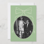 Hand getekend Quirky Bow Green Wedding Kaart (Achterkant)