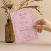 Hand getekende roze broodje in de ovenengel Baby s Kaart