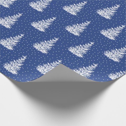 Hand getekende sneeuw bedekte boom patroon indigo cadeaupapier (Hoek)
