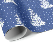 Hand getekende sneeuw bedekte boom patroon indigo cadeaupapier (Rol Hoek)